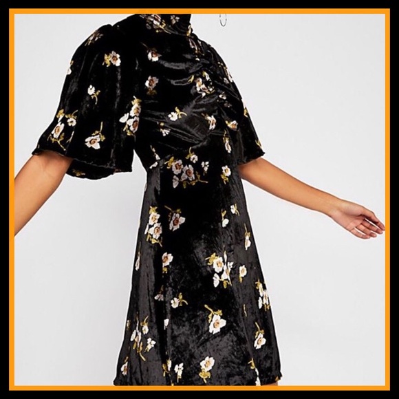 NWT FREE PEOPLE BLK VELVET FLORAL DRESS - Picture 2 of 9